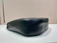 Load image into Gallery viewer, PD409 Prada Oversized Tote / HIGHEST QUALITY VERSION / 45.5×43×11 cm
