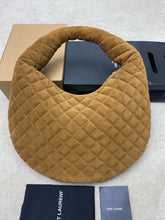 Load image into Gallery viewer, YSK443 ICARE Hobo in Quilted Nappa / 11.8–18.5" x 12" x 0.8–4.7" / HIGHEST QUALITY VERSION
