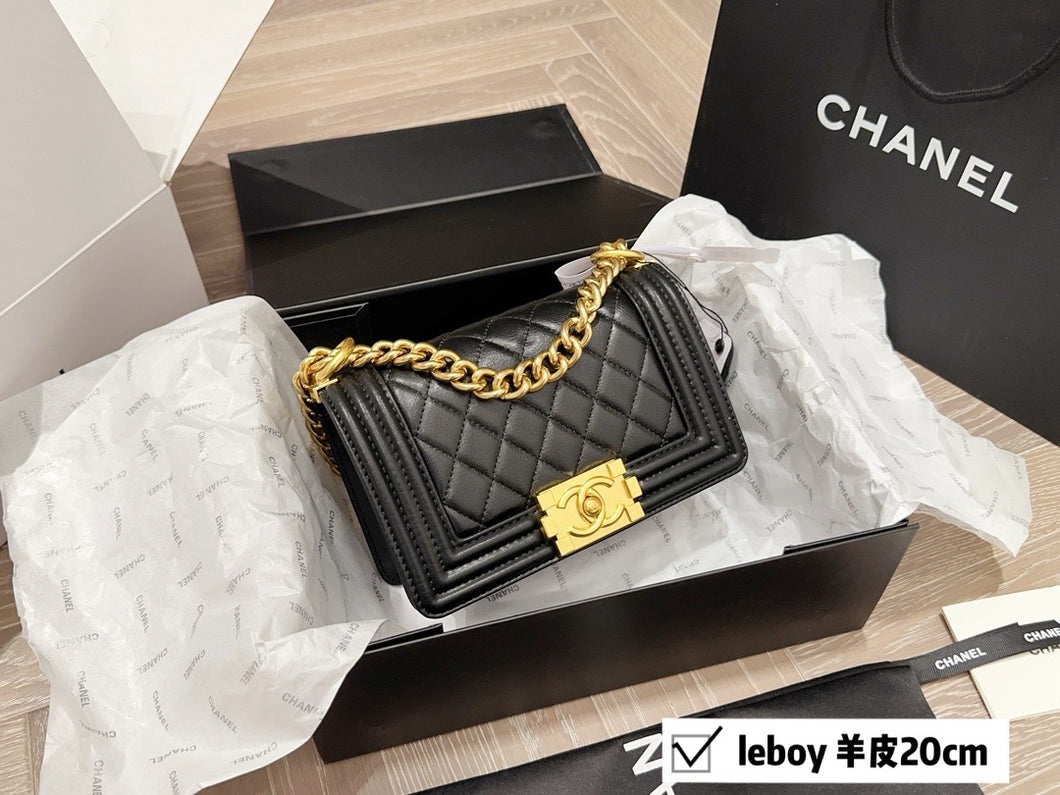 CC894 Small BOY CC Handbag / 4.7 × 8 × 3.3 in