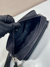 Load image into Gallery viewer, PD410 Prada Re-Nylon &amp; Saffiano / HIGHEST QUALITY VERSION / 20×13.5×7 cm
