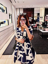 Load image into Gallery viewer, CLTH412 CC Scarf / 78.7x17inch
