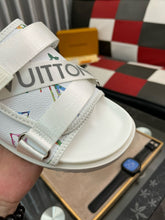 Load image into Gallery viewer, MSE085 LB Sandals / Size7-12
