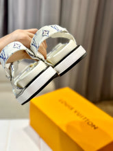 Load image into Gallery viewer, SE1375 LB Sandals / Size5-11
