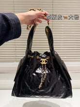 Load image into Gallery viewer, CC1133 CHANEL 25 Small Handbag / 11.8 x 10.2 x 5.5in
