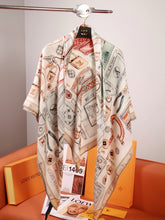 Load image into Gallery viewer, JW1437 LV x Takashi Murakami Monogram Multicolor Velvet-Blend Shawl / 135×135 cm
