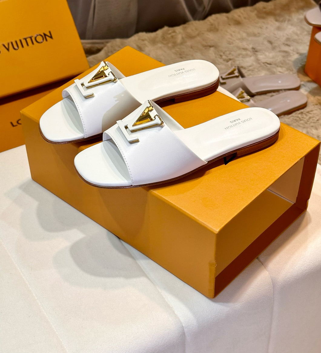 SE1368 LB Slippers / Size5-11