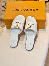 Load image into Gallery viewer, SE1368 LB Slippers / Size5-11
