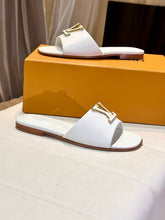 Load image into Gallery viewer, SE1368 LB Slippers / Size5-11
