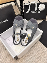 Load image into Gallery viewer, SE1364 CC Sandals /  Size5-10
