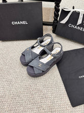Load image into Gallery viewer, SE1364 CC Sandals /  Size5-10
