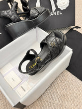 Load image into Gallery viewer, SE1363 CC Sandals /  Size5-10
