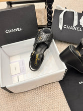 Load image into Gallery viewer, SE1363 CC Sandals /  Size5-10
