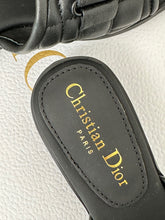 Load image into Gallery viewer, SE1172 Dio(r)evolution Slide / Size5-9
