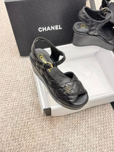 Load image into Gallery viewer, SE1363 CC Sandals /  Size5-10
