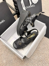 Load image into Gallery viewer, SE1363 CC Sandals /  Size5-10
