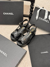 Load image into Gallery viewer, SE1363 CC Sandals /  Size5-10
