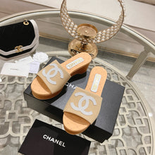 Load image into Gallery viewer, SE1365 CC Slide Sandals / Size4-10
