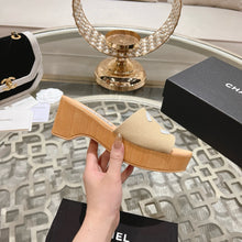 Load image into Gallery viewer, SE1365 CC Slide Sandals / Size4-10
