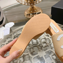 Load image into Gallery viewer, SE1365 CC Slide Sandals / Size4-10
