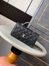 Load image into Gallery viewer, CC1176 Mini Flap Bag with Top Handle / 4.7 x 7.7 x 2.6in
