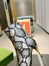 Load image into Gallery viewer, SE1245 GC Women&#39;s Ankle Boot / Size5-11
