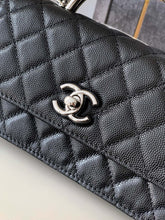 Load image into Gallery viewer, CC1176 Mini Flap Bag with Top Handle / 4.7 x 7.7 x 2.6in
