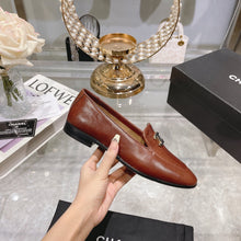 Load image into Gallery viewer, SE1249 Moccasins / Size5-10
