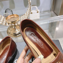 Load image into Gallery viewer, SE1249 Moccasins / Size5-10
