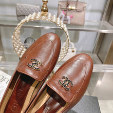 Load image into Gallery viewer, SE1249 Moccasins / Size5-10
