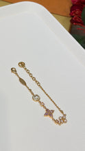 Load image into Gallery viewer, JW1443 LV 2026 Zirconia Floral Bracelet / Engraved Monogram
