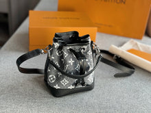 Load image into Gallery viewer, LB931 Nano Noé / 5.1 x 6.3 x 3.9 inches
