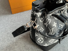 Load image into Gallery viewer, LB931 Nano Noé / 5.1 x 6.3 x 3.9 inches
