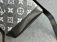 Load image into Gallery viewer, LB931 Nano Noé / 5.1 x 6.3 x 3.9 inches
