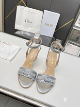 Load image into Gallery viewer, SE1106 DR Dway Heeled Sandal /  Size5-10
