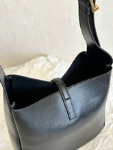 Load image into Gallery viewer, YSK399 le 5 à 7 Supple Small/Large in Grained Leather / HIGHEST QUALITY VERSION

