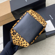 Load image into Gallery viewer, YSK474 Saint Laurent Bea Small Tote / HIGHEST QUALITY VERSION / 18×15×13cm
