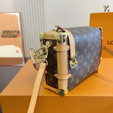 Load image into Gallery viewer, LB810 Side Trunk /  8.3 x 5.5 x 2.4 inches
