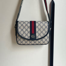 Load image into Gallery viewer, GC702 Ophidia Medium Shoulder Bag / 10.2x6.7x2.7inch
