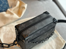 Load image into Gallery viewer, MBG063 Mini Soft Trunk / 7.3 x 5.1 x 3.1 inches
