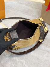 Load image into Gallery viewer, LB1556 LV Side Trunk MM Handbag / HIGHEST QUALITY VERSION / / 23.5×16×8.5cm
