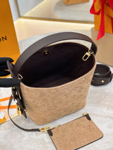 Load image into Gallery viewer, LB1557 LV All In BB Handbag / HIGHEST QUALITY VERSION / 16×18×12cm
