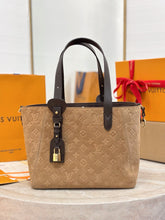 Load image into Gallery viewer, LB1559 LV All In One Handbag / HIGHEST QUALITY VERSION / 40×22×15cm
