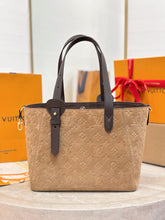 Load image into Gallery viewer, LB1559 LV All In One Handbag / HIGHEST QUALITY VERSION / 40×22×15cm
