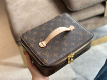 Load image into Gallery viewer, LB941 Toilet Pouch / 9.1x2x6.7inch
