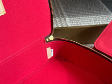 Load image into Gallery viewer, LB941 Toilet Pouch / 9.1x2x6.7inch
