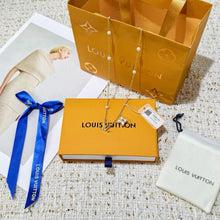 Load image into Gallery viewer, JW1447 LV Floragram Necklace

