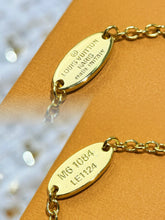 Load image into Gallery viewer, JW1447 LV Floragram Necklace
