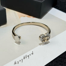Load image into Gallery viewer, JW1448 CHANEL Heart Motif Full-Pavé Diamond Bracelet
