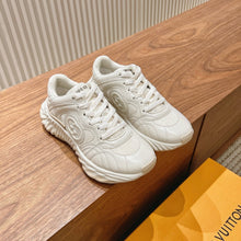 Load image into Gallery viewer, SE1370 Women&#39;s Gucci Ripple Sneaker / Size5-11
