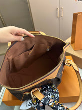 Load image into Gallery viewer, LB845 Large Tivoli / 13x6.7x11.4in
